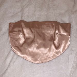 Isabelles cabinet champagne shirt